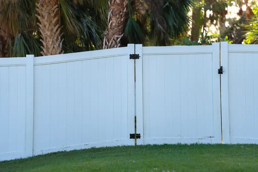 Outstanding PVC Fence Installation in Cape Coral, FL